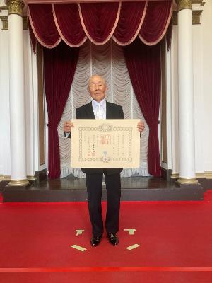 叙勲花谷02