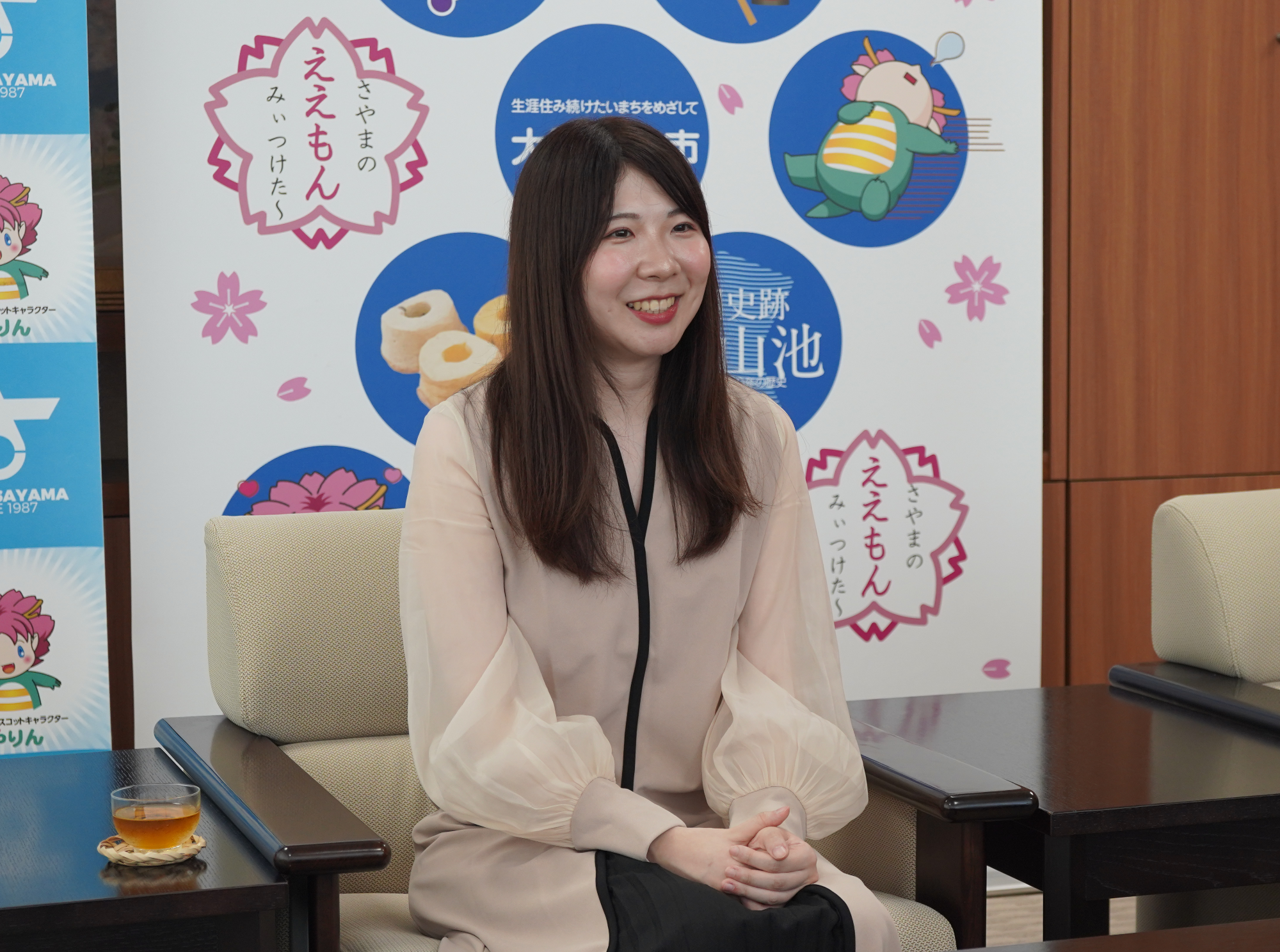 市長と話す西山さん