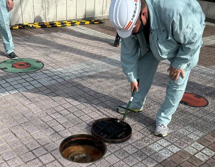 マンホールトイレ設置1