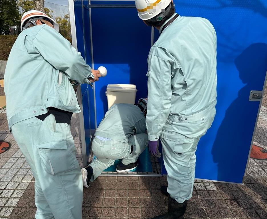 マンホールトイレ設置3