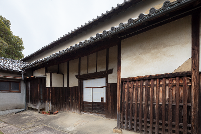池守田中家