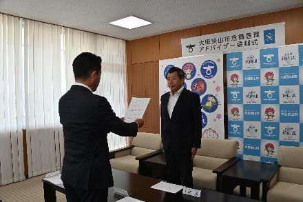 大阪狭山市危機管理アドバイザー  片岡渉さん（学校法人近畿大学法人本部法務部長、前大阪府警察本部地域部長）