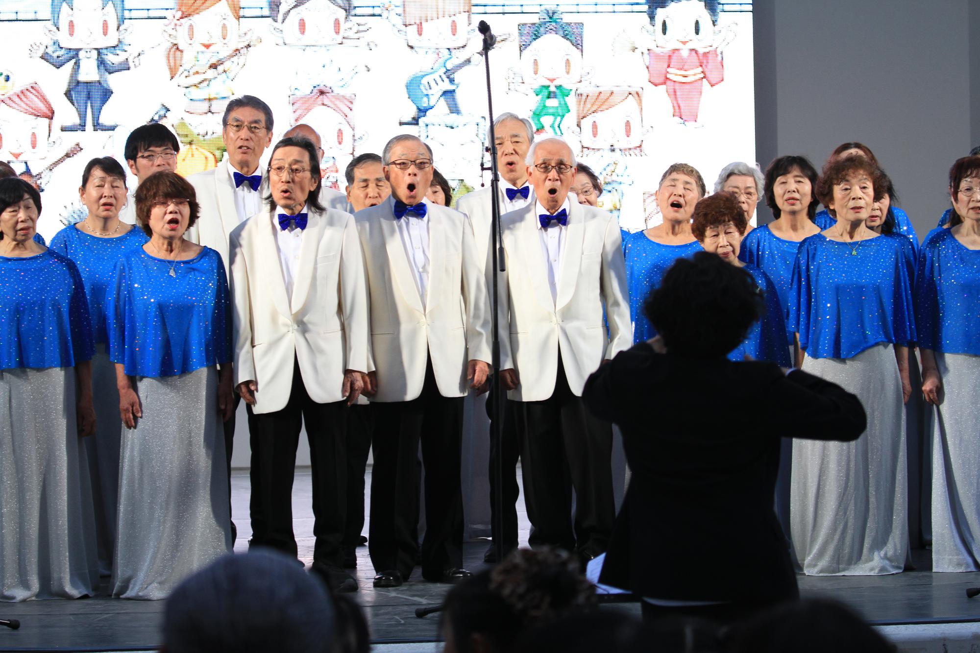 大阪狭山混声合唱団と大阪狭山市の小学生による合唱