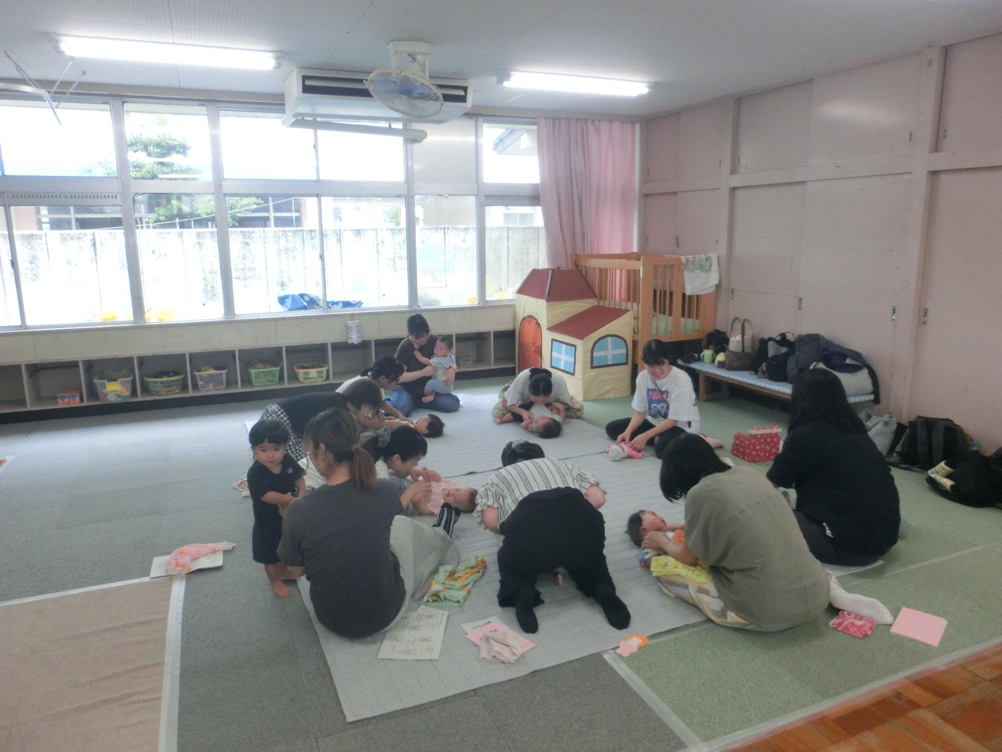 いっしょにあそぼう0歳2