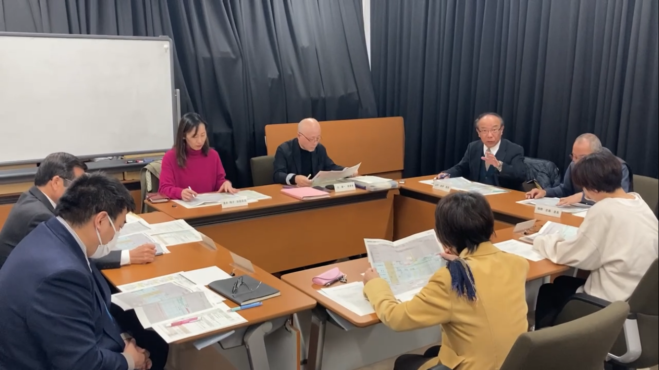 第3回公共施設再配置計画策定委員会の開催風景