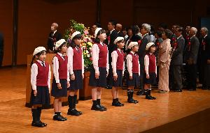 国歌斉唱